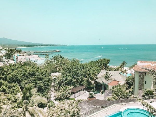 Quelles sont les meilleures destinations pour une location de vacances en France dans un camping dans les Landes au bord de la mer ?
