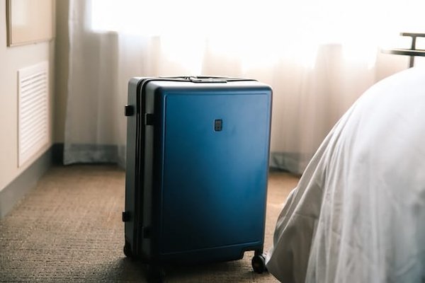 Quels sont les avantages et les inconvénients d'une valise rigide ?