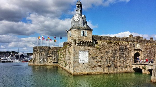 Pourquoi choisir Concarneau pour des vacances en camping en France ?